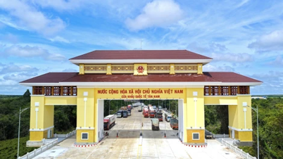 Puerta Fronteriza Internacional de Tan Nam: "Puerta de oro" de la región económica clave del Sur