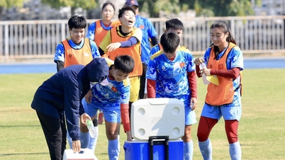 Die Gegnerin des vietnamesischen Frauenteams bringt zwei Spielerinnen im Teenageralter zu den Südostasienspielen 33