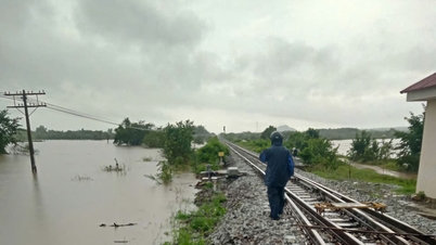 อุตสาหกรรมรถไฟส่งรถไฟบรรทุกสินค้าเป็นครั้งที่ 5 เพื่อป้องกันการชนสะพานและน้ำท่วม