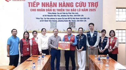 Die Buon Ma Thuot Universität für Medizin und Pharmazie schließt sich mit anderen zusammen, um die von Überschwemmungen Betroffenen zu unterstützen.