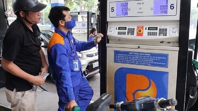 Harga bensin naik menjadi 20.460 VND per liter