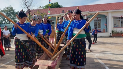 소수민족 지역의 외국정보 강화