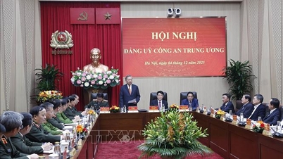 ທ່ານ​ເລ​ຂາ​ທິ​ການ​ໃຫຍ່ To Lam ​ເຂົ້າ​ຮ່ວມ​ກອງ​ປະ​ຊຸມ​ສູນ​ກາງ​ພັກ​ປະ​ຊາ​ຊົນ​ສູນ​ກາງ​ປີ 2025