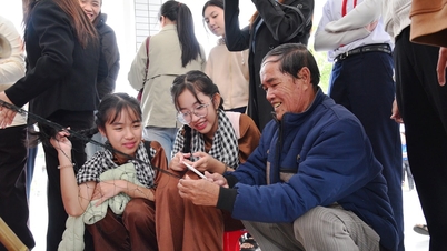 Sobre Tan Thai para ouvir histórias sobre redes de pesca.