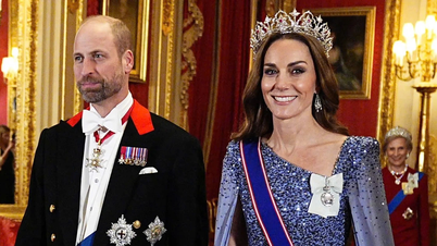 Prenses Kate Middleton, Almanya Cumhurbaşkanı'nı karşılamak için 2.600 elmastan oluşan bir taç taktı