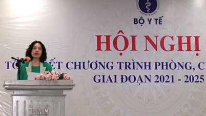 La viceministra de Salud, Nguyen Thi Lien Huong, afirma: "Cambiar a un enfoque más humano en la prevención y la lucha contra la prostitución".
