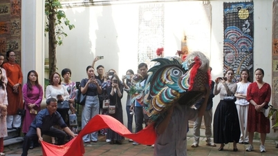 À Hanoï, des droits d'entrée sont perçus pour le temple Bach Ma et la maison communale Kim Ngan.