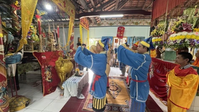 Upacara menyembah Ibu Dewi Istana Air pada Sa Dis - Keindahan budaya yang dipelihara selama lebih daripada 140 tahun