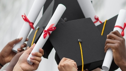 និស្សិត​បណ្ឌិត​លេប​ថ្នាំ​ងងុយ​គេង​ក្រោយ​មិន​បាន​ទទួល​សញ្ញាបត្រ​ក្នុង​ពិធី​ចែក​សញ្ញាបត្រ