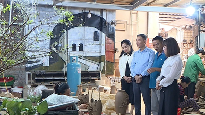 ធនាគាររដ្ឋនៃតំបន់ទី៤ ធ្វើការជាមួយឃុំ Binh Nguyen លើប្រតិបត្តិការនៃប្រព័ន្ធមូលនិធិឥណទានប្រជាជន។