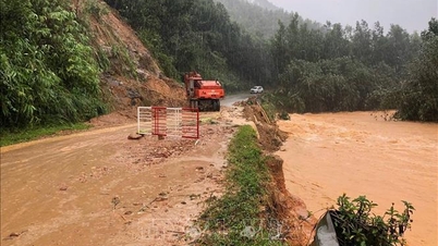 Se upp för översvämningar och jordskred i provinser och städer från Hue till Gia Lai