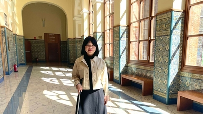 Une jeune fille aveugle obtient un score de 7,5 à l'IELTS