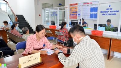 탄흐엉 코뮌: 점차 입장을 확고히 하다