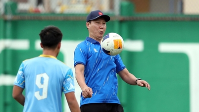 L'équipe U22 du Vietnam se repose avant son match contre l'équipe U22 de Malaisie.
