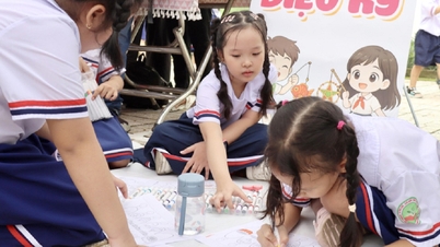 生徒に感情に耳を傾けるよう教えると、校内暴力のリスクが半減する