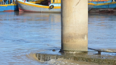 תחנת משמר הגבול פואוק לוק תיאמה עם משטרת קהילת טאן האי כדי לסייע לאנשים להעביר את חפציהם ולהתפנות.