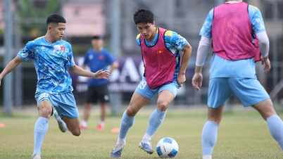 A seleção sub-23 da Malásia perdeu dois jogadores importantes no último minuto, mas não desistiu cedo contra o Vietnã: o técnico Kim precisa ser mais cauteloso.