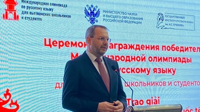 Ceremonia de premiere a celei de-a III-a Olimpiade Internaționale de Limba Rusă de la Hanoi
