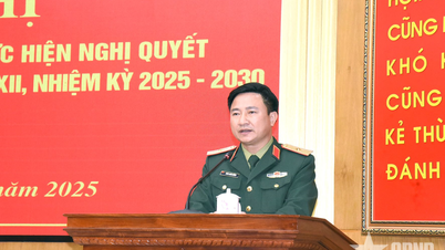 ملٹری ریجن 4 کی پارٹی کمیٹی 12ویں ملٹری پارٹی کانگریس کی قرارداد کا مطالعہ کرتی ہے اور اسے اچھی طرح سمجھتی ہے۔