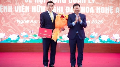 Nghe An General Friendship Hospital honors Associate Professor, Doctor, Physician Que Anh Tram