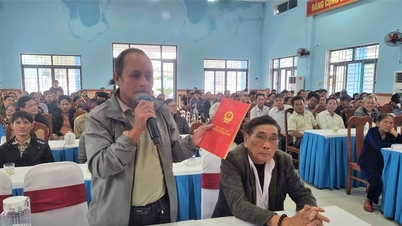 La commune de Thang An dialogue et résout les difficultés liées à la réédition des livres rouges après avoir fait don de terrains pour la construction de routes.