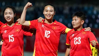 Équipe féminine du Vietnam - Équipe féminine de Malaisie (première mi-temps) 2-0 : Bich Thuy marque de la tête et augmente le score