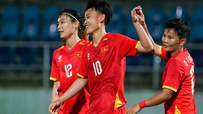 Vietnamesische Frauenmannschaft – Malaysische Frauenmannschaft (Ende der ersten Halbzeit) 4:0: Hai Linh erhöht auf 4:0