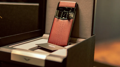 Ketika Vertu menjadi "kapsul" mode yang mendefinisikan gaya