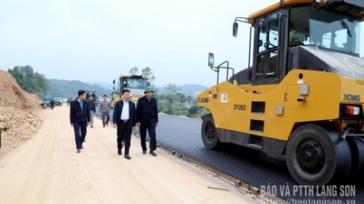 প্রাদেশিক নেতারা ডং ড্যাং (ল্যাং সন) - ত্রা লিন (কাও বাং) এক্সপ্রেসওয়ে প্রকল্পের বাস্তবায়ন পরিদর্শন করছেন।