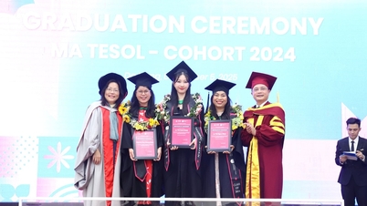 Vietnam - El Instituto de Investigación y Capacitación del Reino Unido otorgó títulos a 34 maestros del programa TESOL