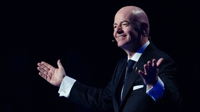 ورلڈ کپ 2026 کی قرعہ اندازی کی تقریب: فیفا صدر خطاب کر رہے ہیں۔