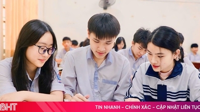 일련의 "인기" 전공이 전통적인 복합 입학 방식을 포기하면서 학생들이 방향을 바꾸다