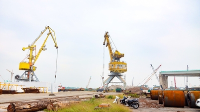 Pelabuhan Hai Phong menyerahkan semua dermaga untuk melaksanakan pembinaan Jambatan Nguyen Trai