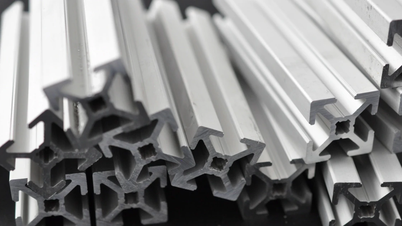 صورة مقربة للمعدن "الساخن" الذي كان في يوم من الأيام أغلى من الذهب، اندلع الحريق بشكل رهيب