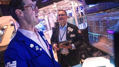 وال اسٹریٹ فیڈ کی شرح میں کمی کی توقعات پر تھوڑا سا بڑھتا ہے۔