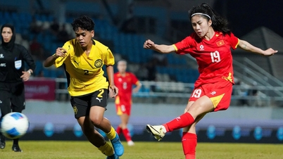 កីឡាការិនី​ក្តៅ​ Thanh Nha អស់​កម្លាំង​ក្នុង​ការ​ទម្លាយ​សំណាញ់​ទី​ទល់​នឹង​ម៉ាឡេស៊ី ទោះ​បី​វៀតណាម​ឈ្នះ ៧-០