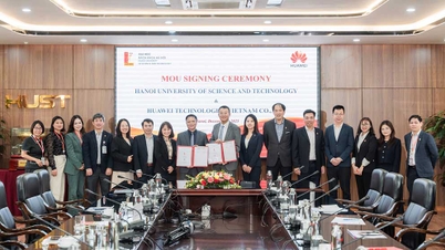 یونیورسٹی آف سائنس اینڈ ٹیکنالوجی طلباء کی تربیت میں ڈیجیٹل تبدیلی کو فروغ دیتی ہے۔