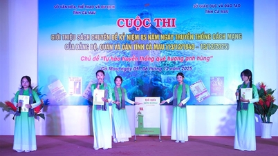 Opening of the book introduction contest to celebrate the 85th anniversary of the Revolutionary Tradition of the Party Committee, army and people of Ca Mau province (December 13)