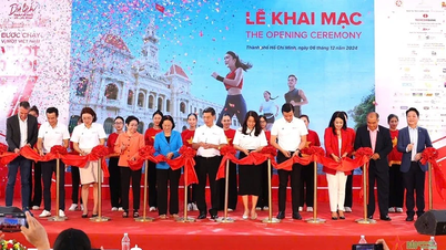 Perlombaan simbolis Kota ini terus menyebarkan semangat 'Berlari untuk Vietnam yang unggul'