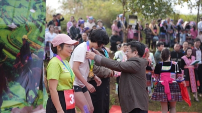 Festival pacuan kuda pertama di komune Ta Leng, 2025