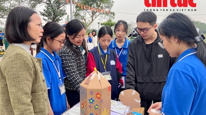 स्वदेशी बच्चों के लिए रेड रिवर पारिस्थितिकी तंत्र संरक्षण के बारे में जागरूकता बढ़ाना