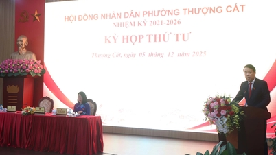 La cuarta sesión del Consejo Popular del barrio de Thuong Cat consideró y aprobó ocho resoluciones.