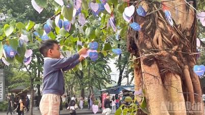 گسترش عشق و به اشتراک گذاری از "درخت شادی" در روز شادی ویتنام 2025