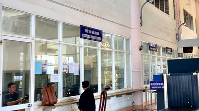 Utlendinger kan reise inn og ut av landet med elektroniske visum gjennom Le Thanh International Border Gate.