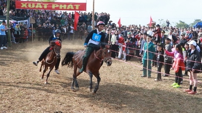 Upacara penutupan Festival Pacuan Kuda Komune Ta Leng pertama, 2025