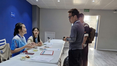 អ្នកយកព័ត៌មានស៊ីហ្គេម ៣៣ រងទុក្ខជាមួយម្ចាស់ផ្ទះថៃ ដោយសារហេតុផល 'អូព្រះ'