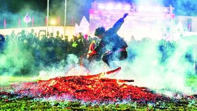 파텐족의 불춤 축제를 격상하다
