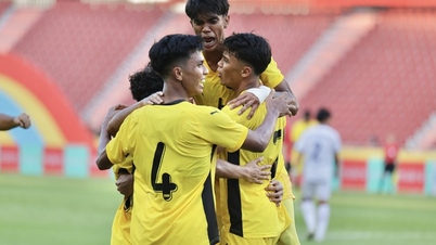 Thắng đậm Lào, U22 Malaysia đẩy U22 Việt Nam vào thế khó