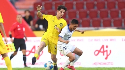 يقارن مشجعو جنوب شرق آسيا قوة فيتنام تحت 22 عامًا وماليزيا في المباراة الحاسمة