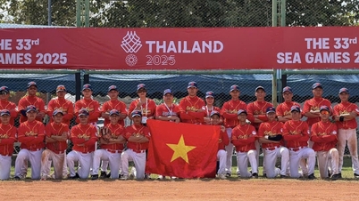 เบสบอลเวียดนามคว้าชัยชนะครั้งประวัติศาสตร์ โค้ชใกล้ชิดกับเพื่อนร่วมชาติ คิม ซัง-ซิก
